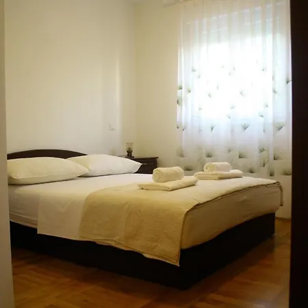Apartment Ana